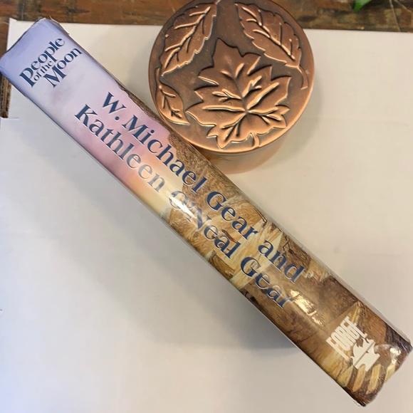 Historical. People of the Moon. - Picture 2 of 8